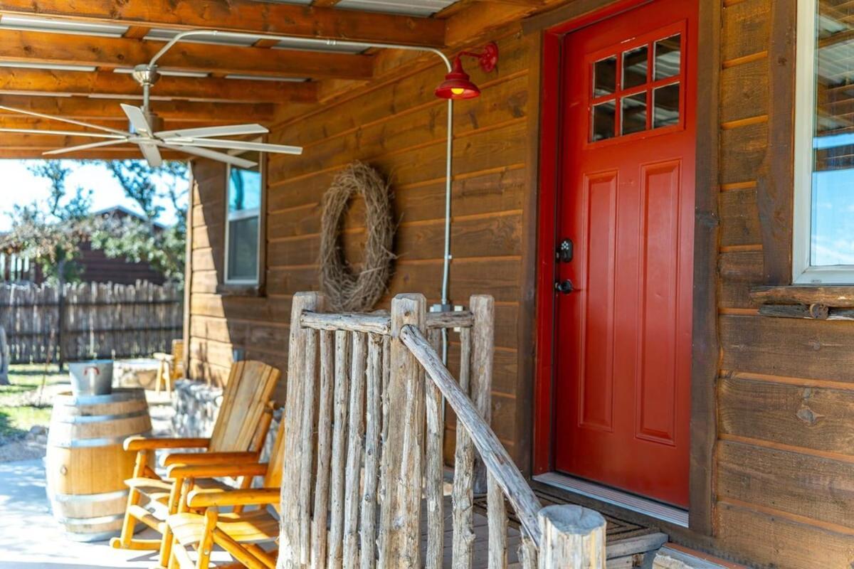 Rockin' R - Rustic Star Cabin Fredericksburg Ngoại thất bức ảnh