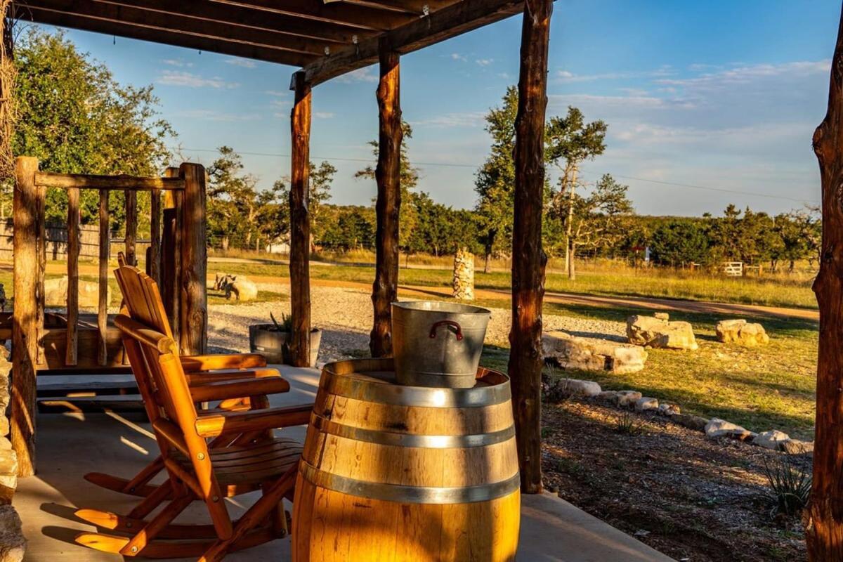 Rockin' R - Rustic Star Cabin Fredericksburg Ngoại thất bức ảnh