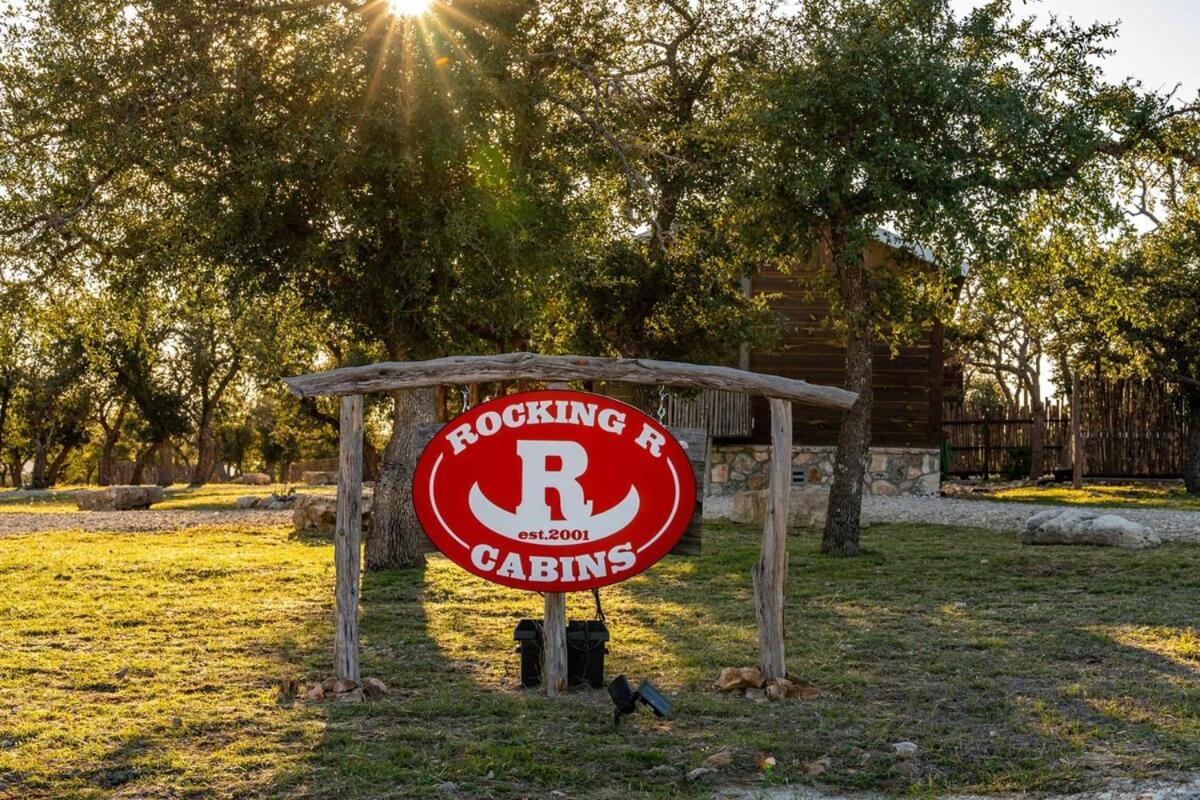 Rockin' R - Rustic Star Cabin Fredericksburg Ngoại thất bức ảnh