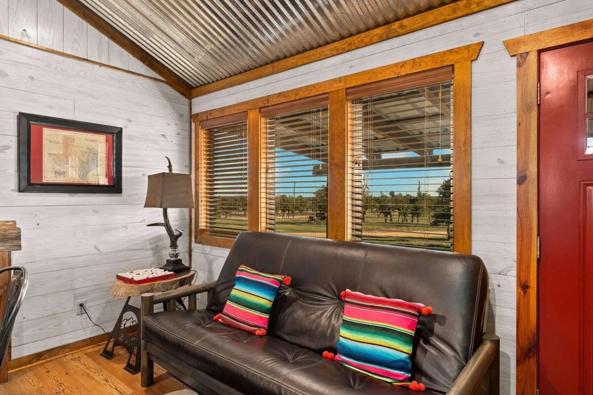 Rockin' R - Rustic Star Cabin Fredericksburg Ngoại thất bức ảnh