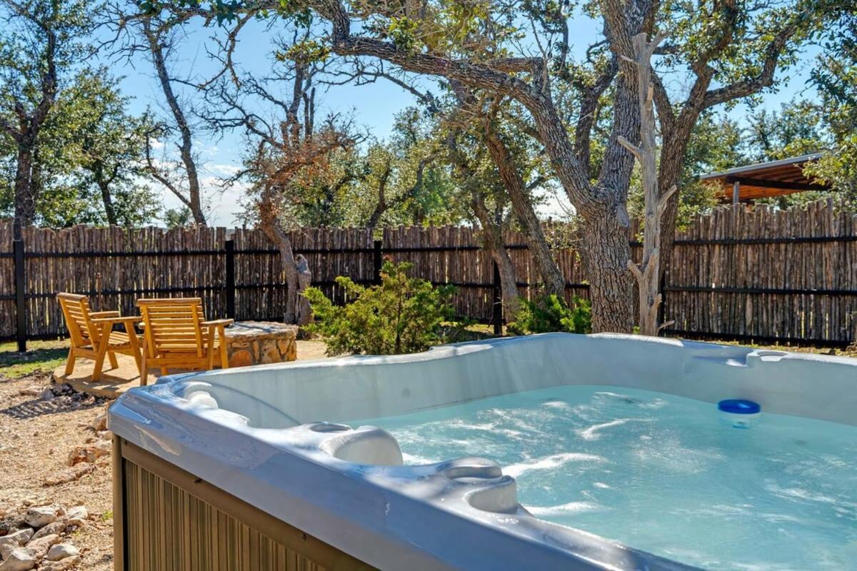 Rockin' R - Rustic Star Cabin Fredericksburg Ngoại thất bức ảnh